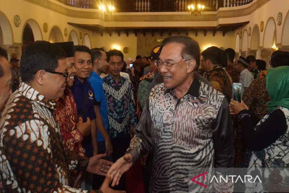 Anwar Ibrahim bimbang MySejahtera dimiliki perusahaan Singapura