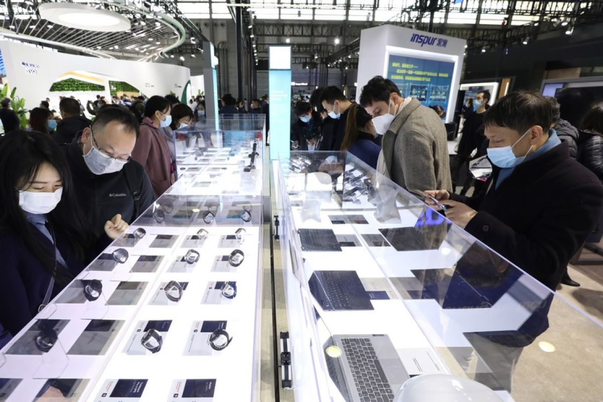 Pengiriman perangkat "wearable" China naik 25,4 persen pada 2021
