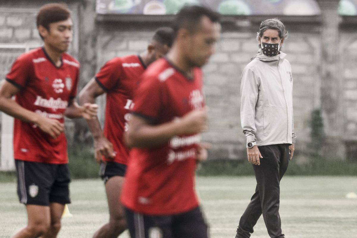 Pelatih ingin Bali United tampil spartan  perlebar jarak dalam klasemen