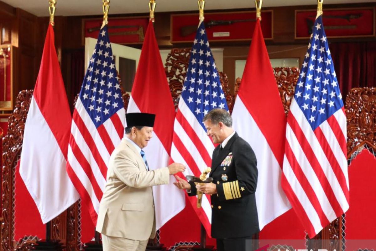 Defense Minister receives USINDOPACOM Commander's visit