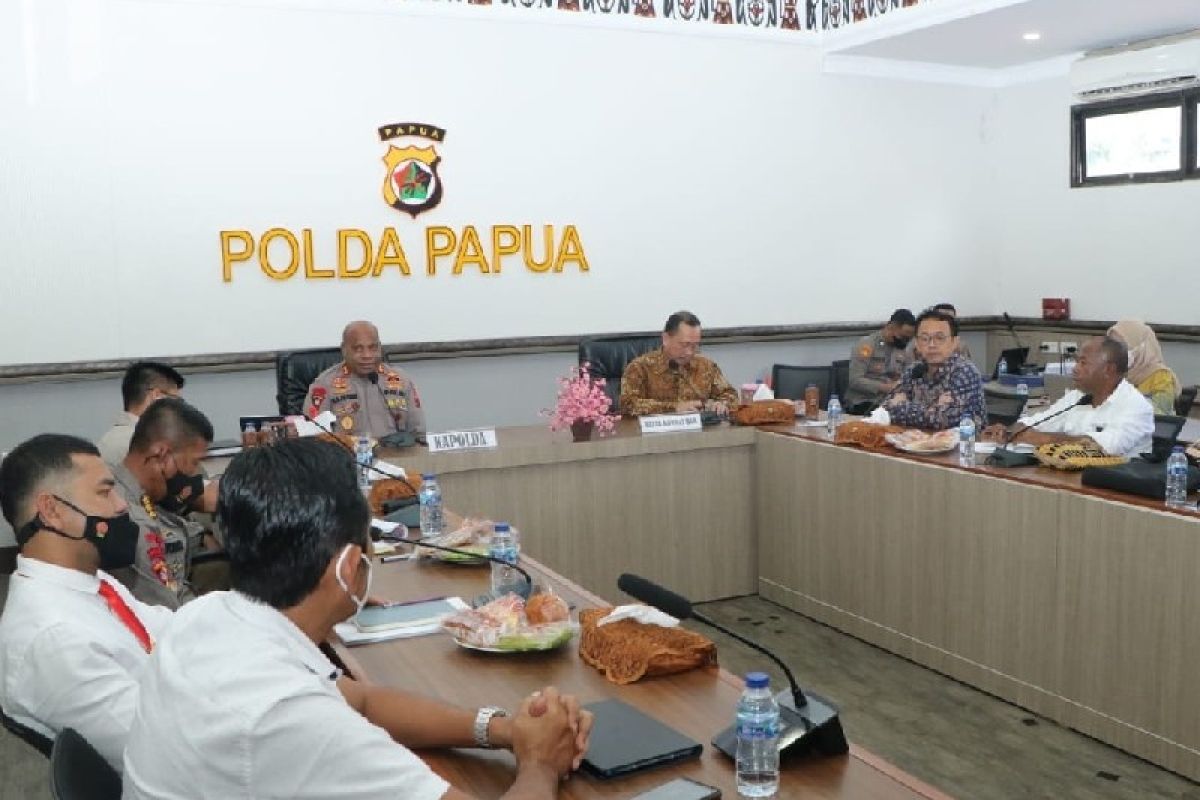 Kapolda Papua terima kunjungan Ketua Komnas HAM di Jayapura