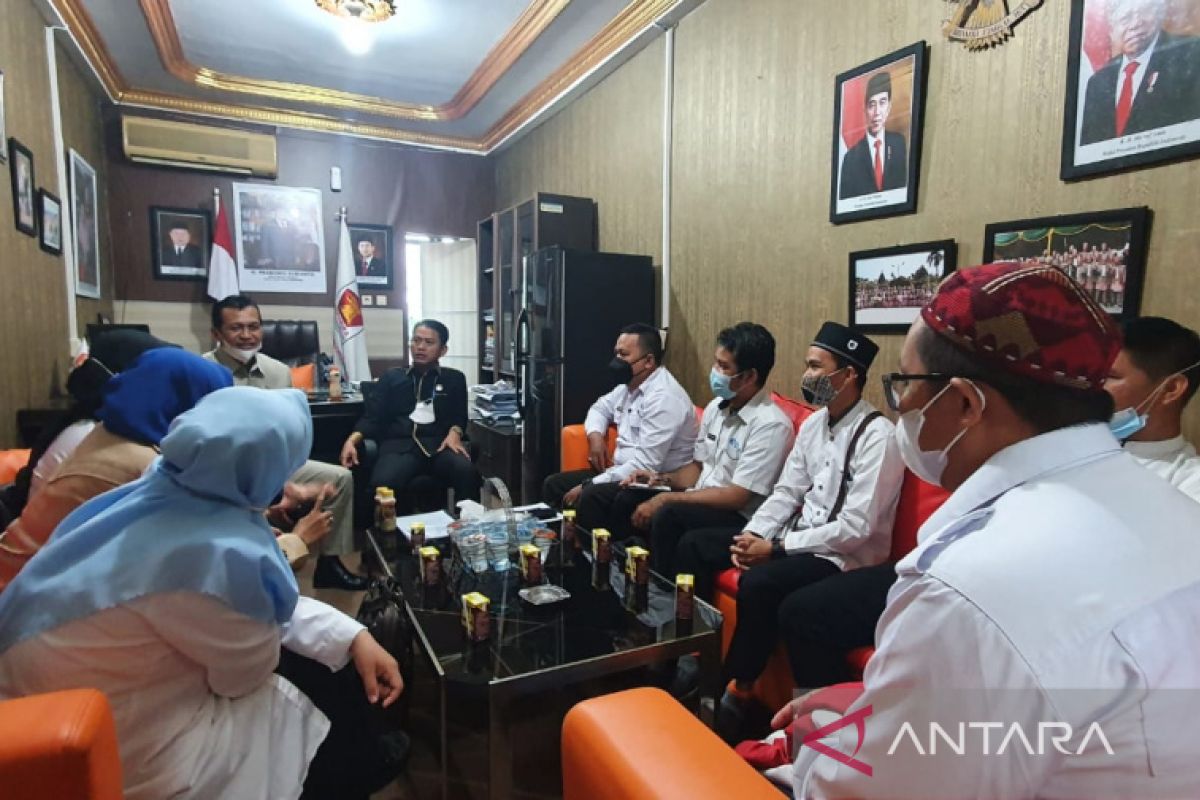 DPRD Banjarmasin minta Pemkot segera cairkan gaji guru honorer