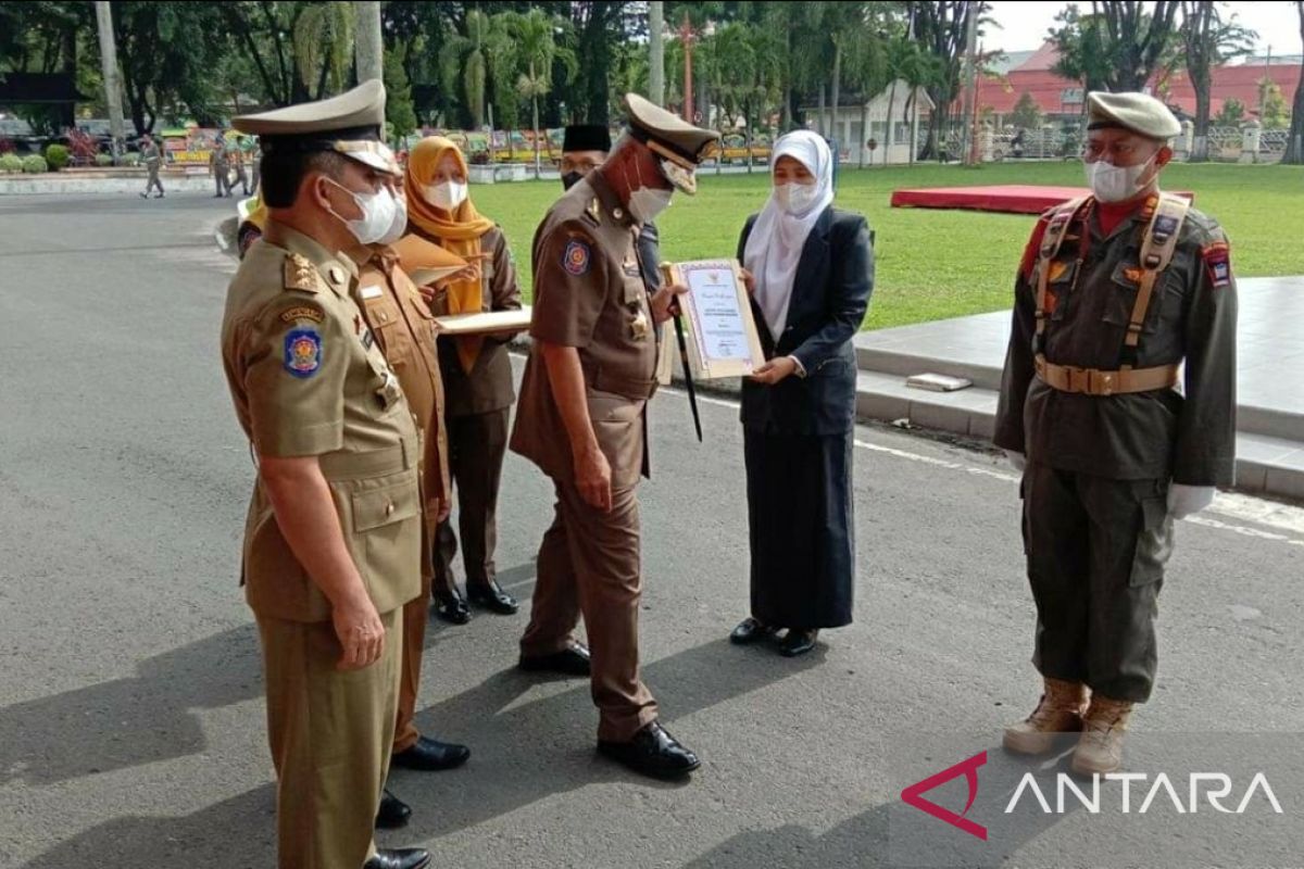 Satpol PP Damkar raih penghargaan terbaik II tingkat Sumbar