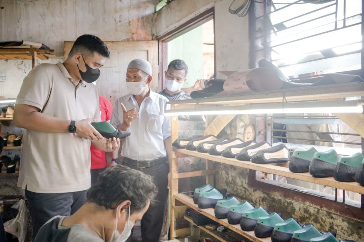 Akademisi: Wali Kota Medan dorong penjualan sepatu UMKM lokal