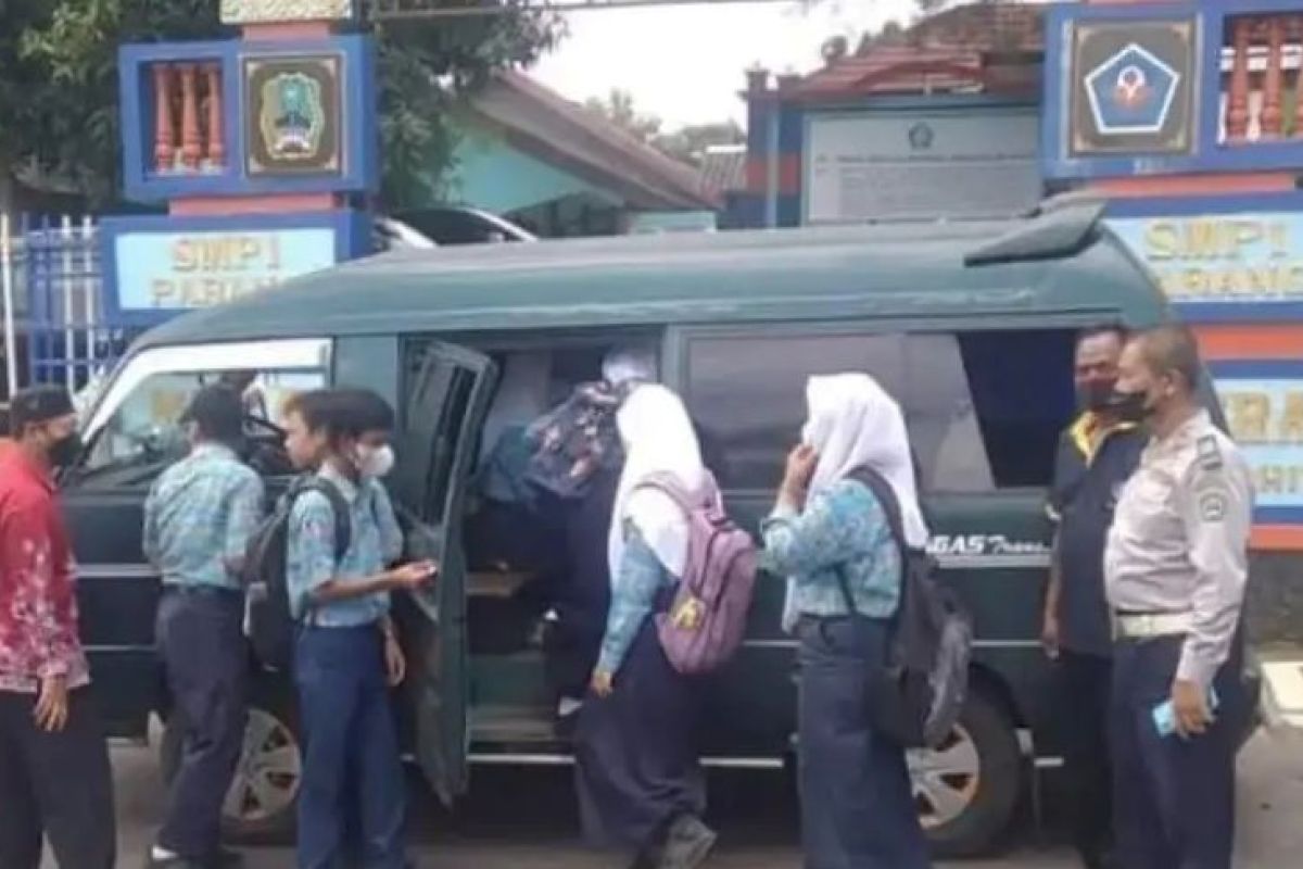 Pemkab Magetan anggarkan Rp1,5 miliar untuk angkutan gratis pelajar