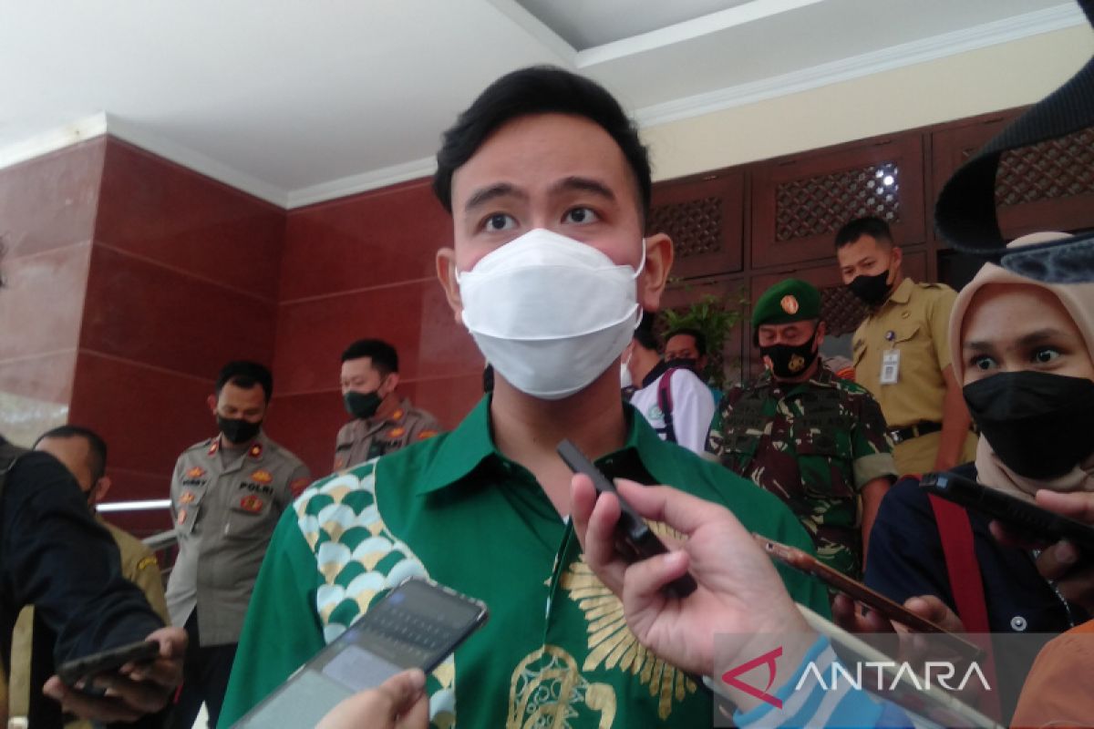 Gibran benarkan kabar rencana pernikahan Ketua MK dengan adik Jokowi