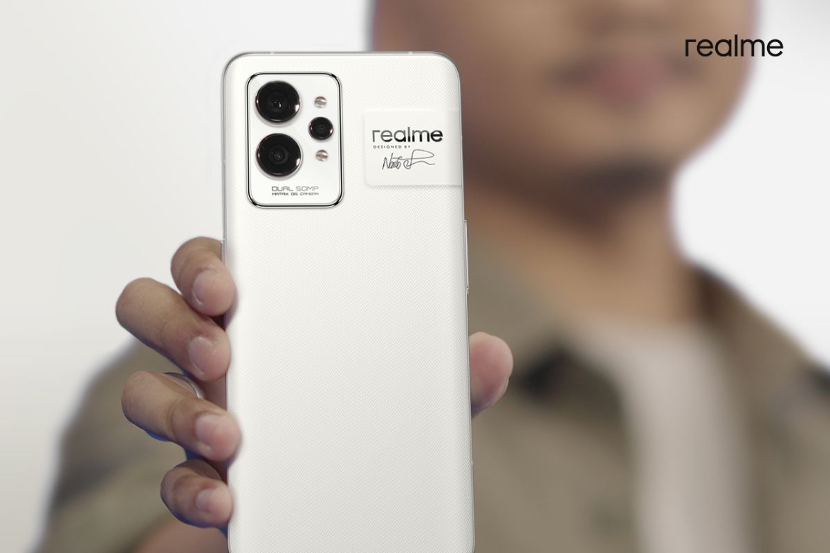 Realme mengenalkan ponsel premium GT 2 Pro