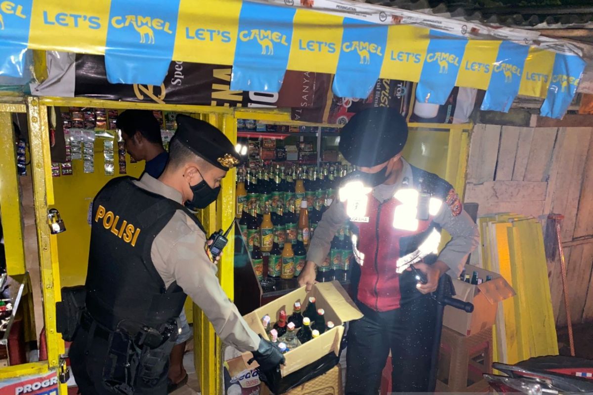 Polres Sukabumi Kota gerebek warung penjual minuman keras