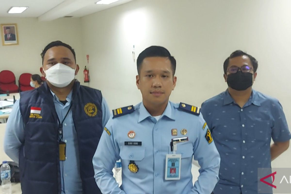 Tim PORA patroli ke apartemen untuk mengecek dokumen WNA