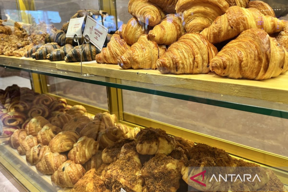 Kafe fusion Asia-Prancis baru tawarkan croissant hingga rujak serut