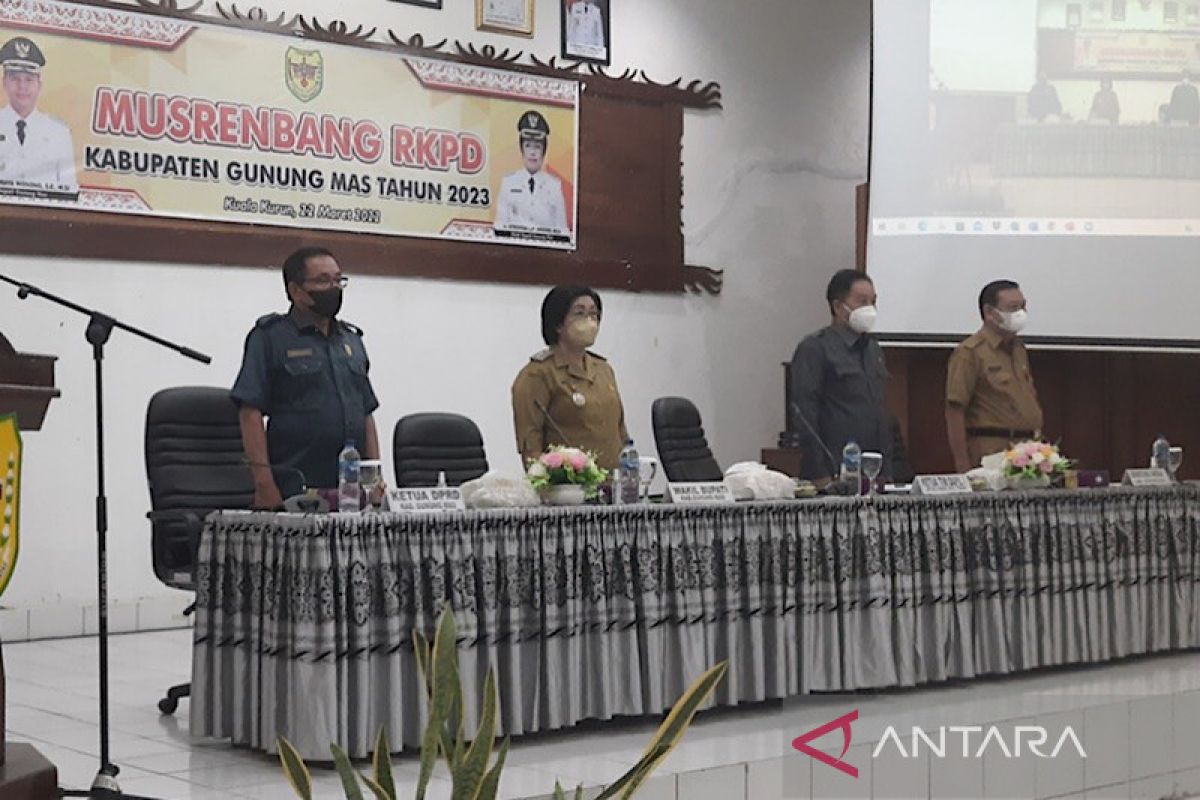 DPRD Gumas sarankan Disdikpora bina dan latih sekolah isi Dapodik