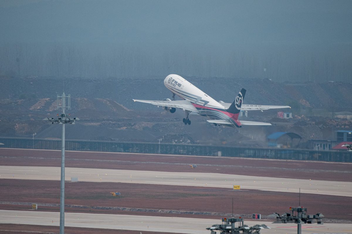 SF Airlines dukung pembuatan pusat kargo udara global di China tengah