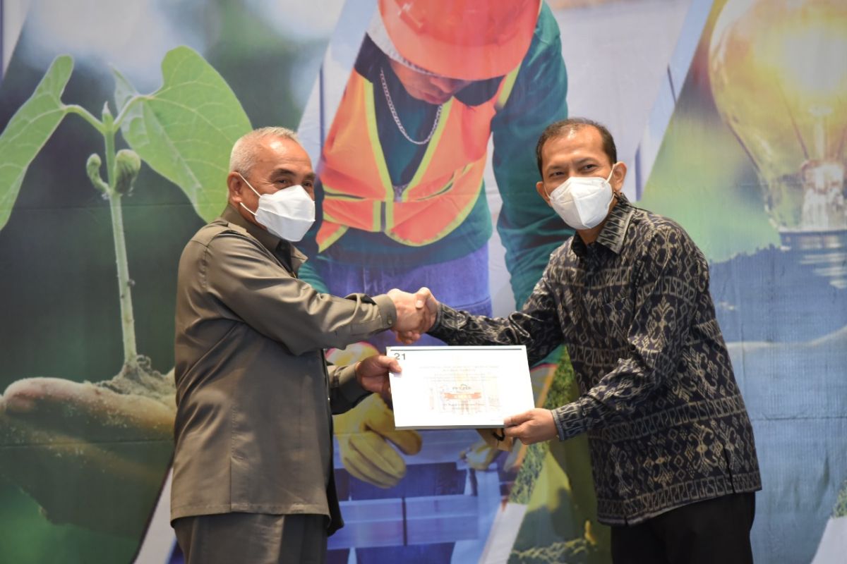 PKT terima sertifikat kinerja pengelolaan lingkungan dari KLHK
