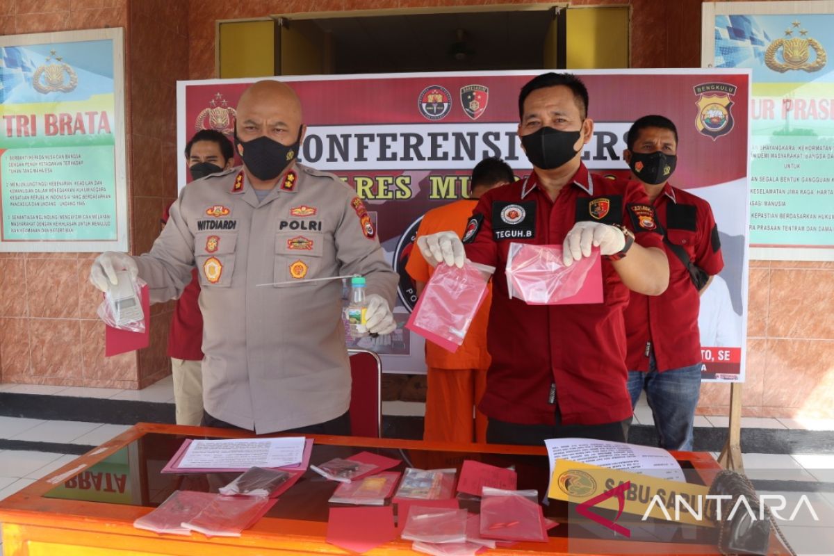 Polres Mukomuko menangkap pengedar narkoba lintas Bengkulu-Sumbar