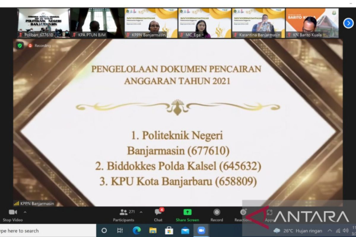 Poliban terima  dua penghargaan terbaik dari KPPN Banjarmasin Awards