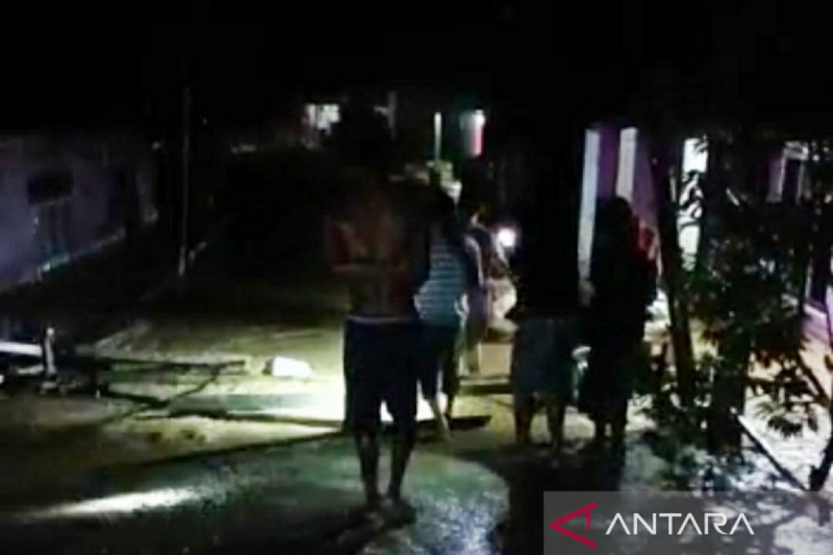 10 rumah hanyut akibat banjir di Desa Galumpangan Kabupaten Tolitoli