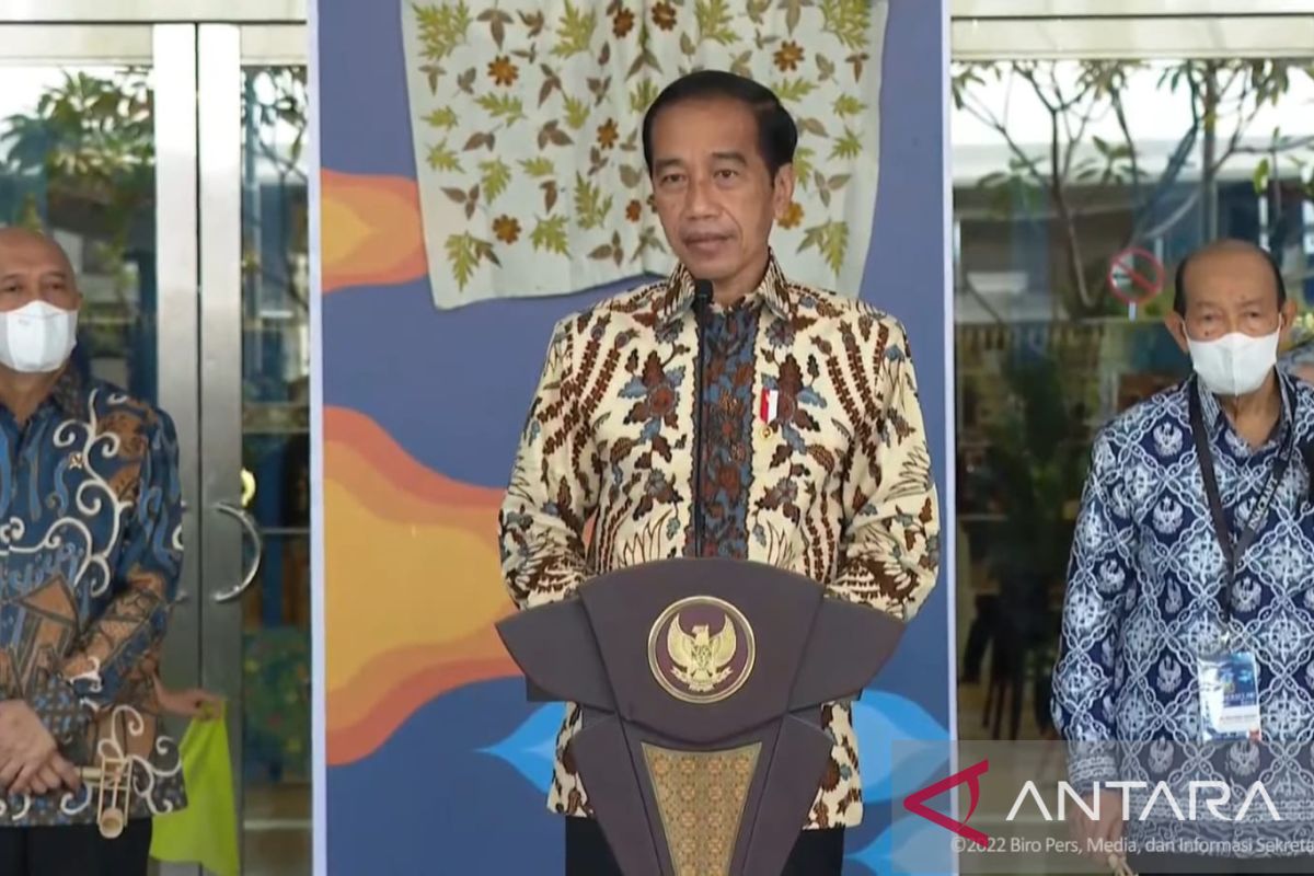 Jokowi buka pameran Inacraft 2022 tampilkan kreasi pengrajin lokal