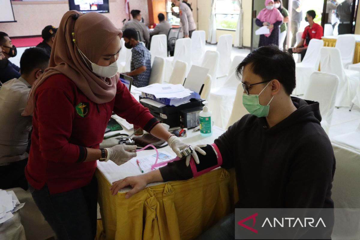 40 persen tenaga kesehatan di Bangka Tengah sudah dapat vaksinasi keempat