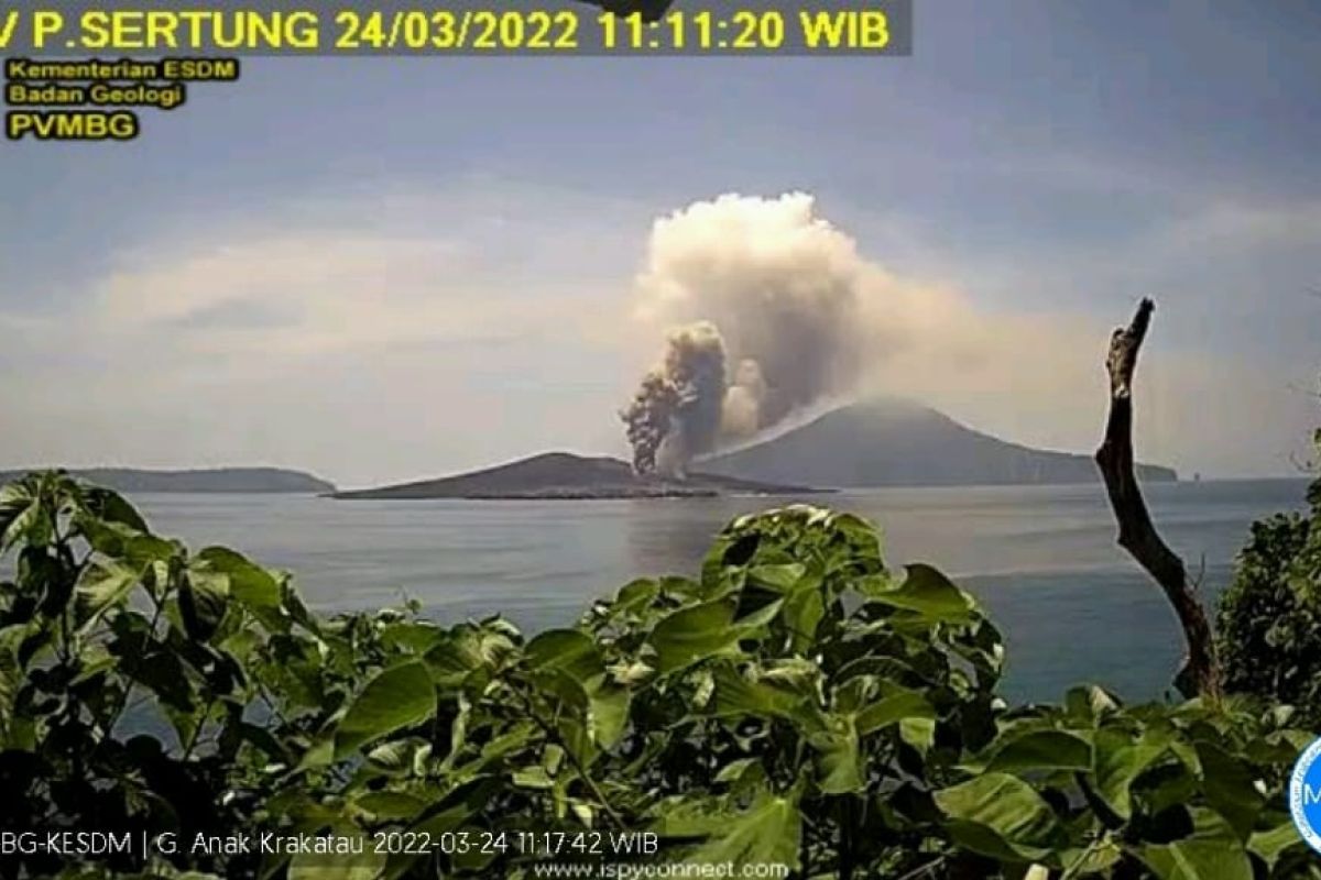 BMKG imbau pengelola usaha-pemda siaga setelah Gunung Anak Krakatau Level 3