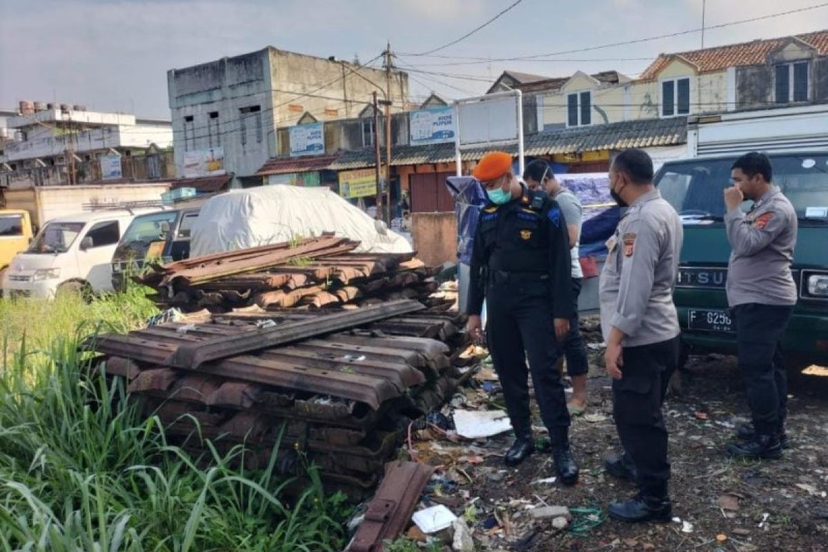 KAI Daop 1 Jakarta tangkap pelaku pencurian rel