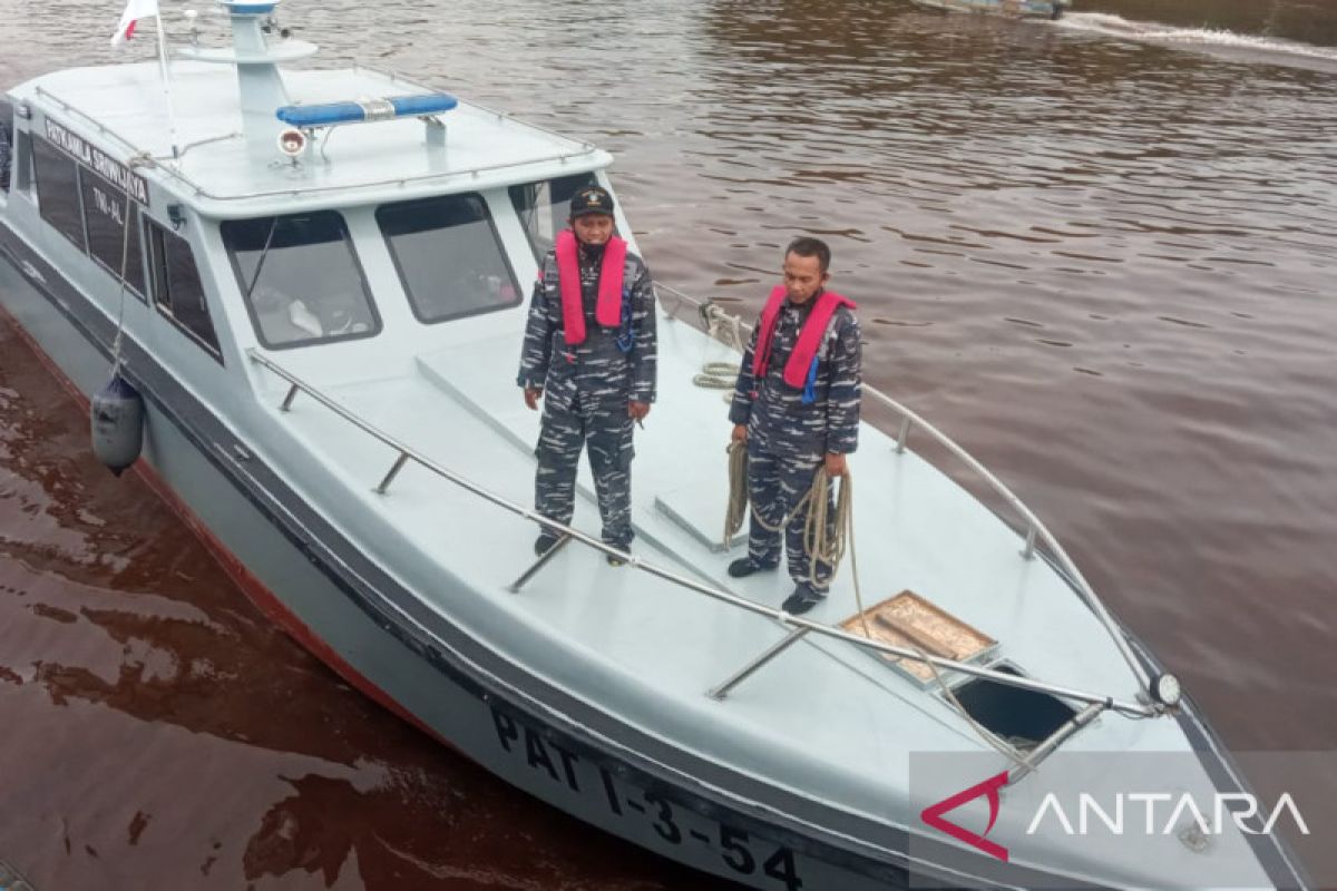 Lanal Palembang melaksanakan SAR kecelakaan kapal