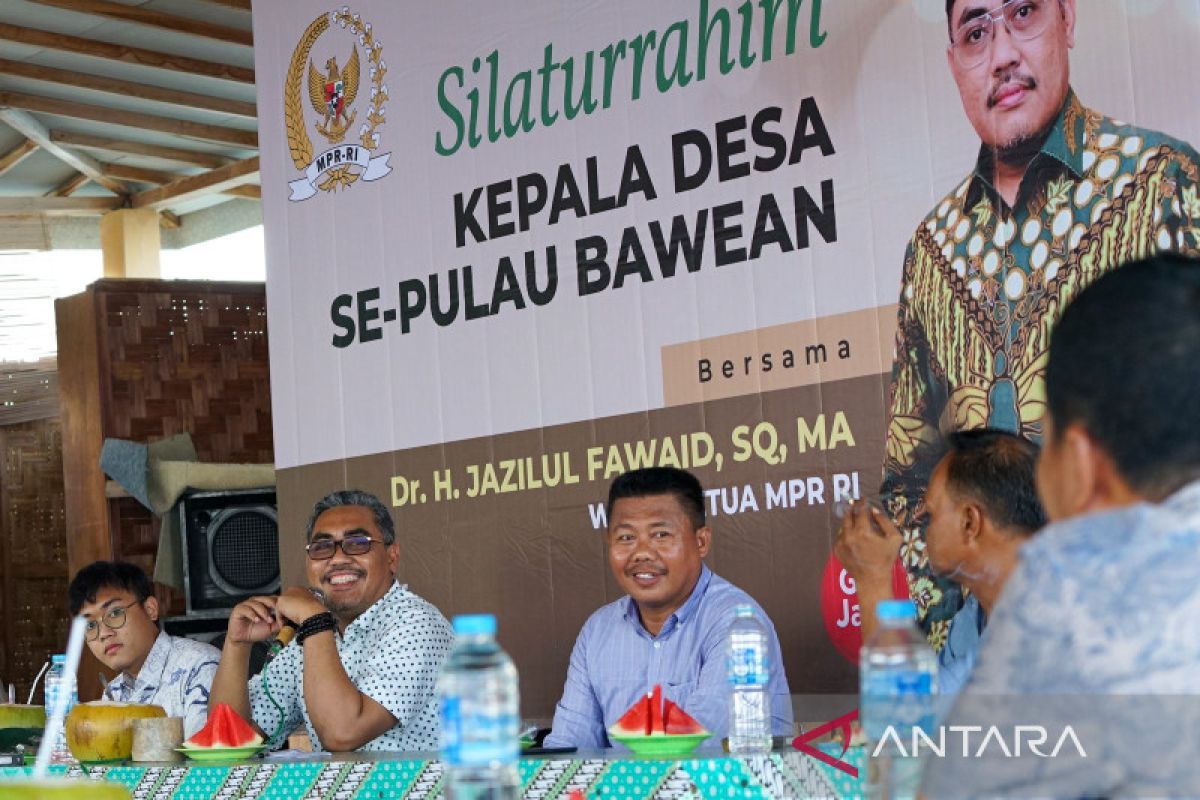 Wakil Ketua MPR ajak kades di Pulau Bawean kembangkan potensi alam