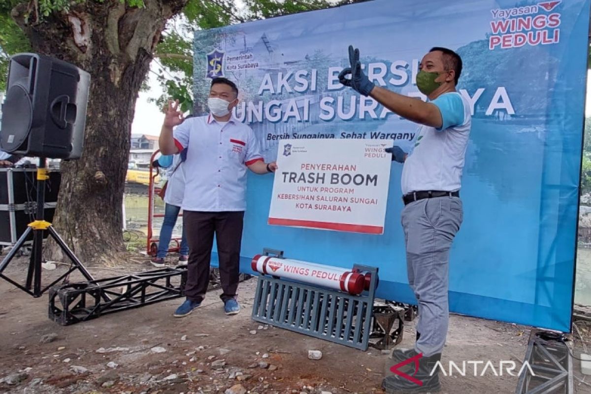 Pemkot Surabaya pasang penyaring sampah sungai di lima titik