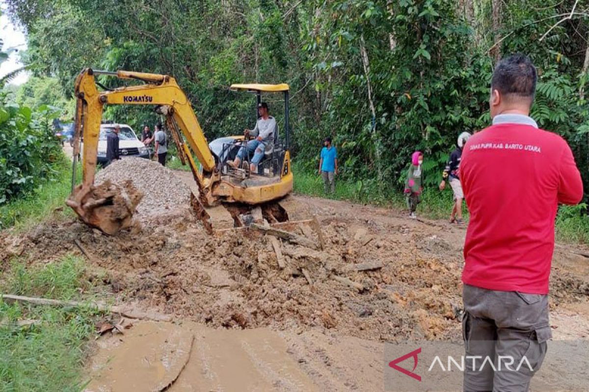 Dinas PUPR Barito Utara tangani ruas Jalan Kandui - Majangkan