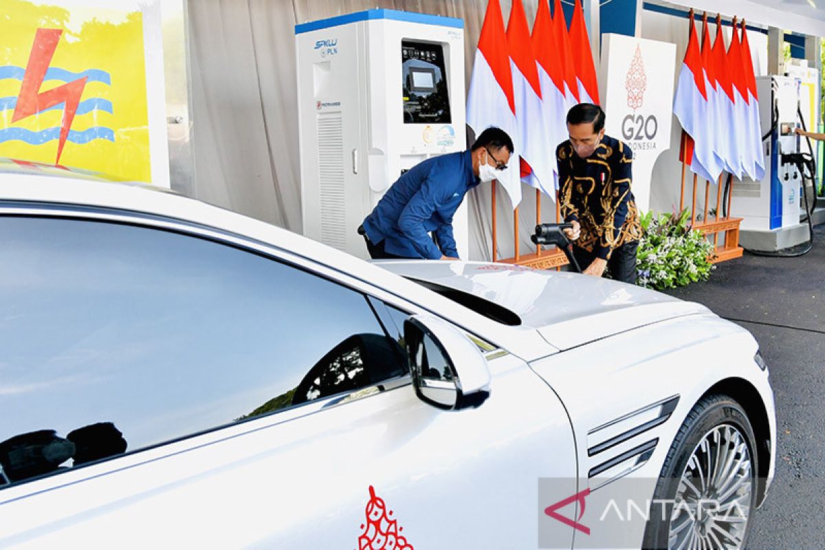 Presiden resmikan SPKLU Ultra Fast Charging penunjang KTT G20 di Bali