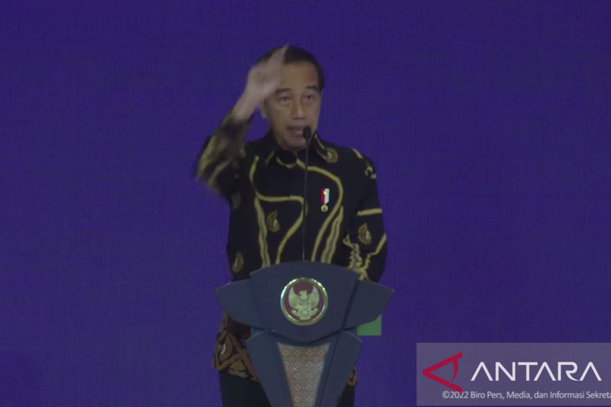 Presiden Jokowi minta Menkeu-BPKP awasi 40 persen anggaran untuk produk lokal