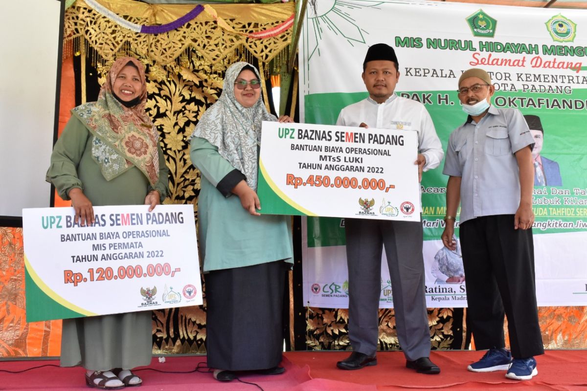 UPZ Semen Padang bantu Rp570 juta untuk dua sekolah gratis