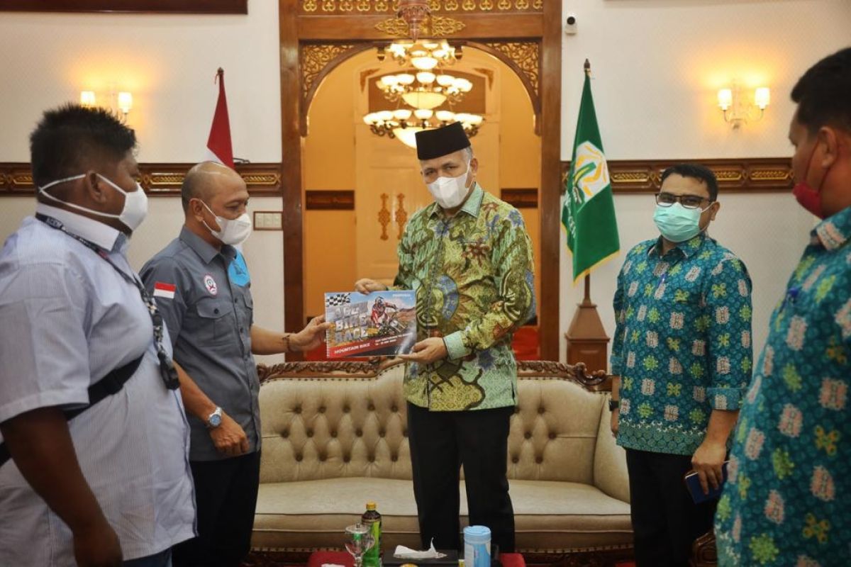 Gubernur dukung balap sepeda Komunitas Aneuk Nanggroe Tim di Aceh