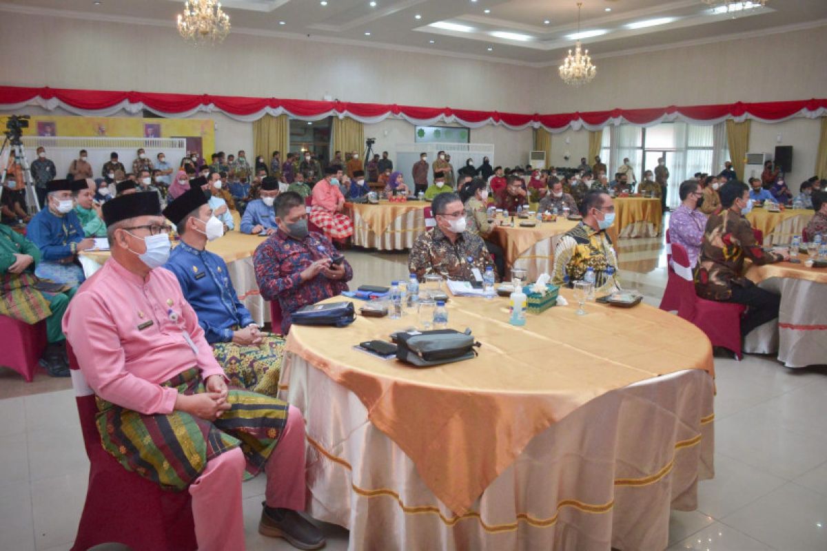 Menkeu Sri Mulyani kunjungi Riau, Asisten III Kampar hadir