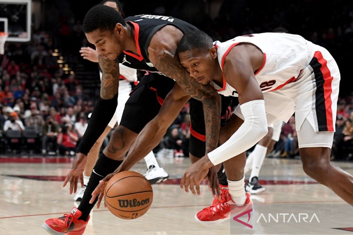 Rockets jegal upaya Trail Blazers  dekati zona play-in