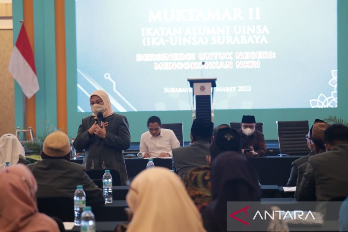 Menaker Ida Fauziyah Ketua Umum IKA UINSA