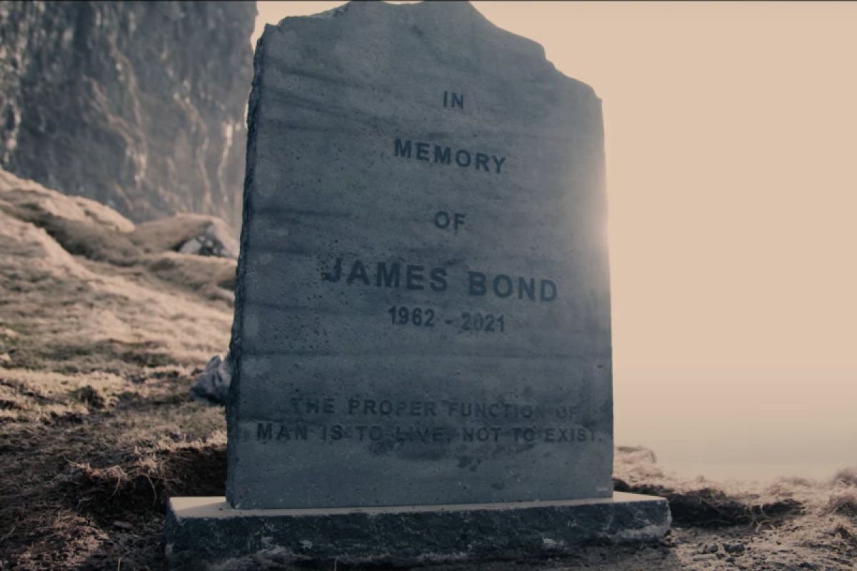 Batu nisan untuk James Bond didirikan di Kepulauan Faroe