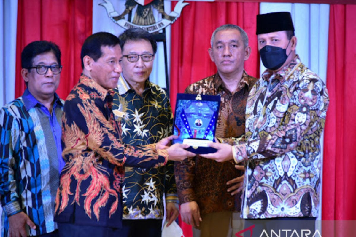 Boy Rafli dianugerahi penghargaan Pro Eksistensi Bamag LKK