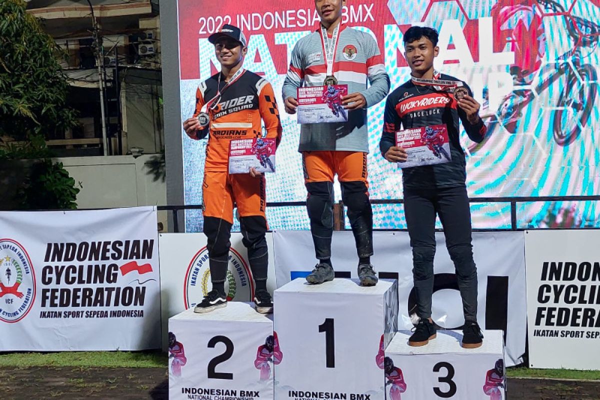 Fasya Ahsana sabet dua gelar juara pada Kejurnas BMX 2022