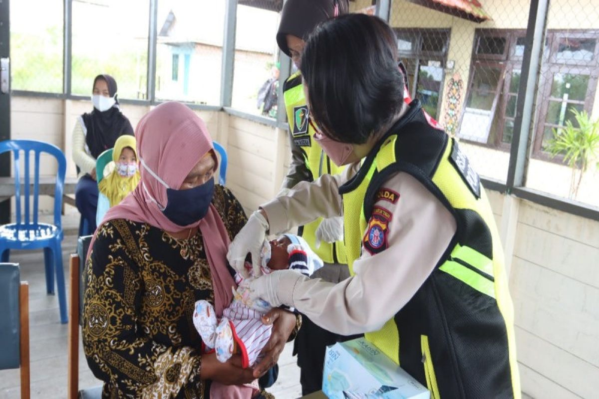 Polda Kalteng gelar pengobatan gratis dan vaksinasi massal di Palangka Raya