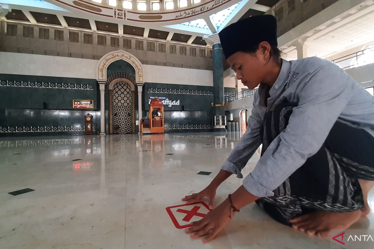 MUI Tangerang perbolehkan umat merapatkan shaf Salat Tarawih berjamaah