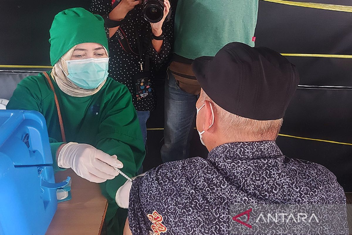 Pemkot Jaktim tetap selenggarakan vaksinasi COVID-19 selama Ramadhan