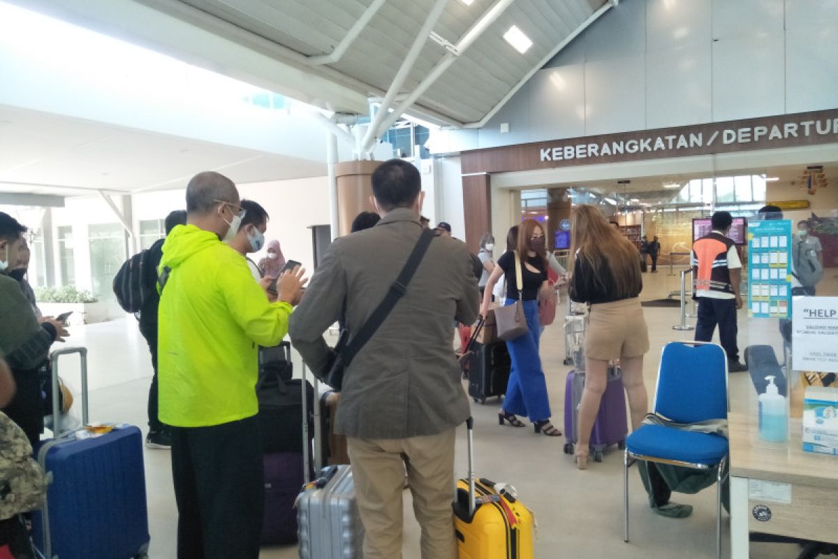 Ada alat berat mogok, pesawat tak bisa mendarat di Bandara Lombok