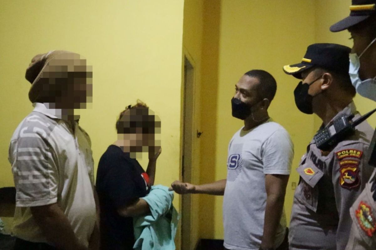 Waduh! dua pasangan mesum diciduk polisi di kamar Hotel di Lombok Tengah