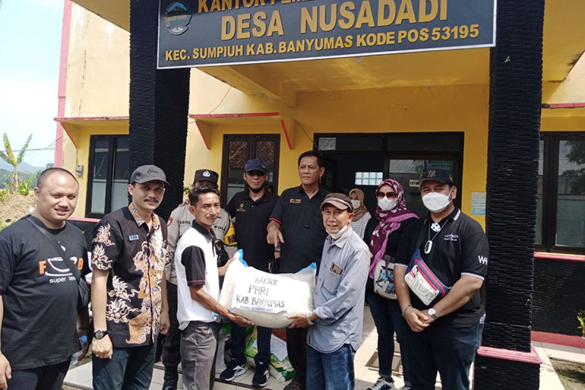 PHRI Banyumas salurkan bantuan korban banjir di Sumpiuh