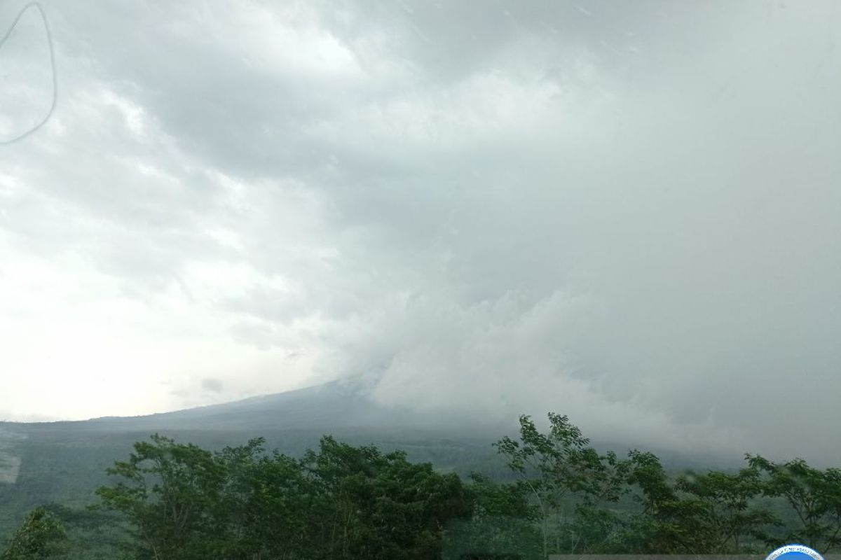 Gunung Semeru Kembali Luncurkan Awan Panas Guguran Antara News