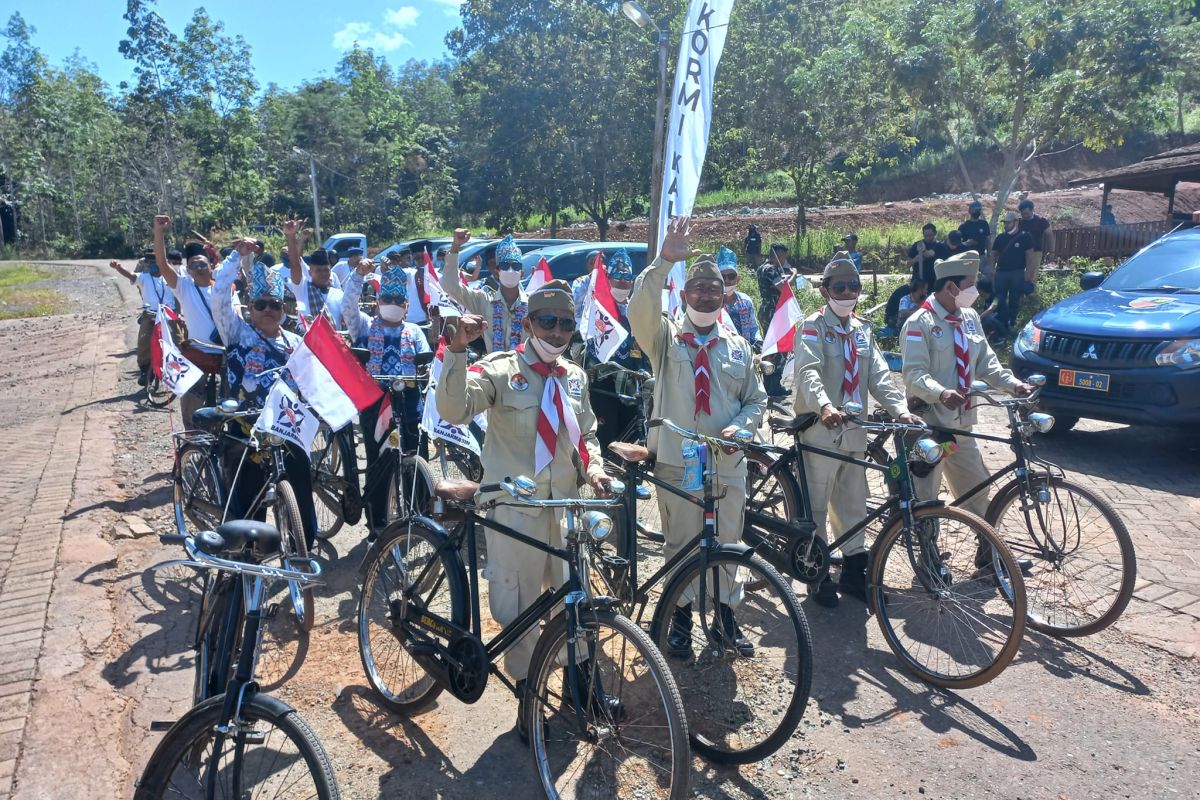 Banjarmasin wins South Kalimantan old bicycle contest