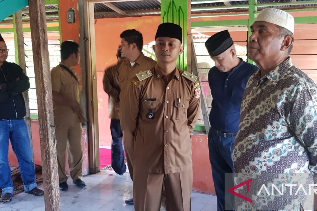 Owner Hotel Sakura salurkan Rp100 juta bangun Masjid Abrar Simaruok Garagahan