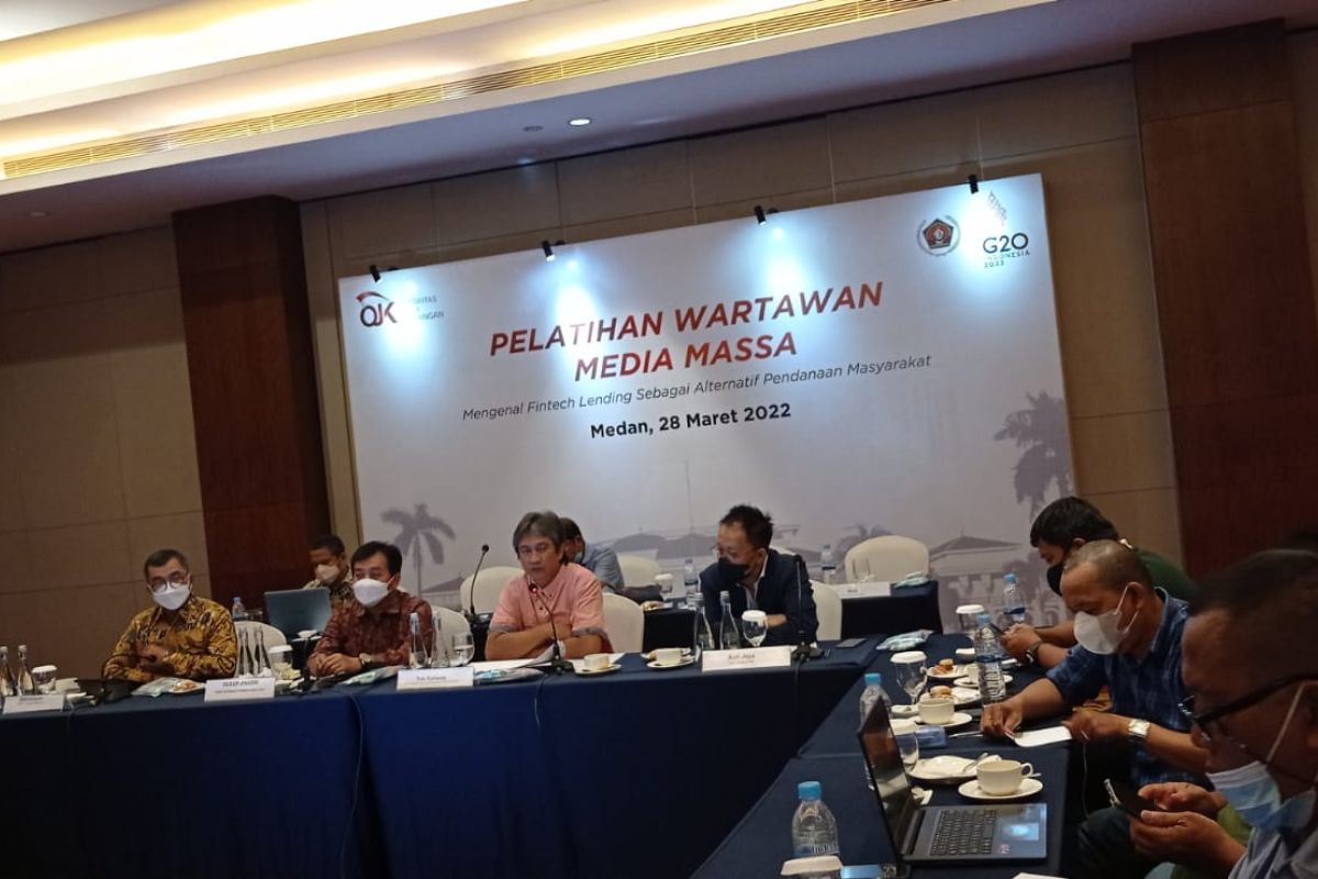 Masyarakat diingatkan gunakan jasa fintech P2P lending miliki izin OJK