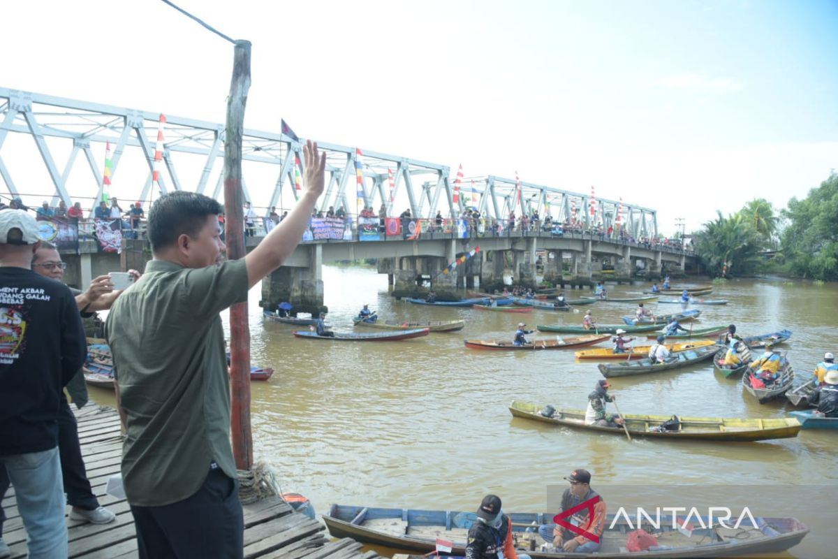 Bupati Sambas kampanyekan kelestarian DAS saat turnamen mancing udang