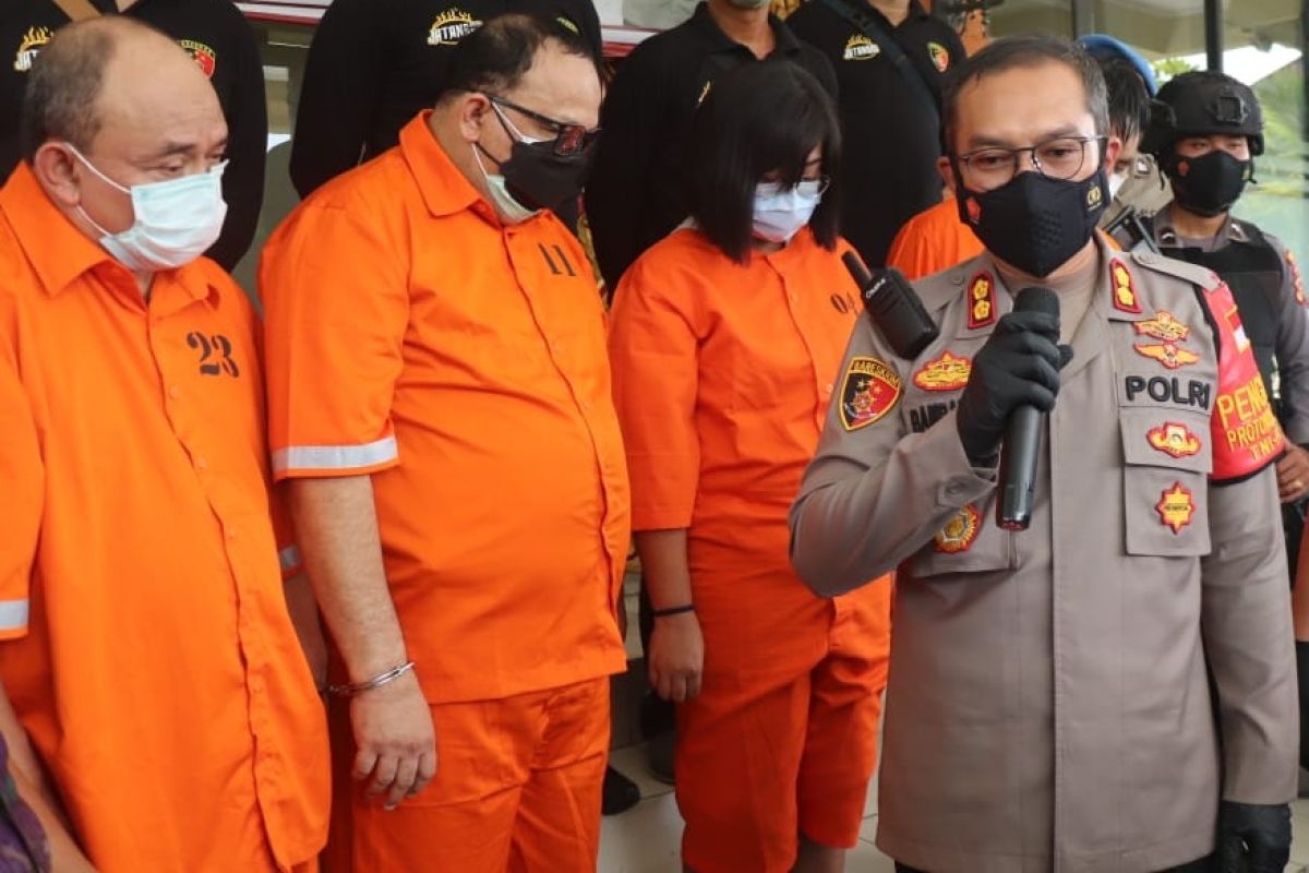 Polresta Denpasar penjarakan empat pelaku penipuan miliaran (video)